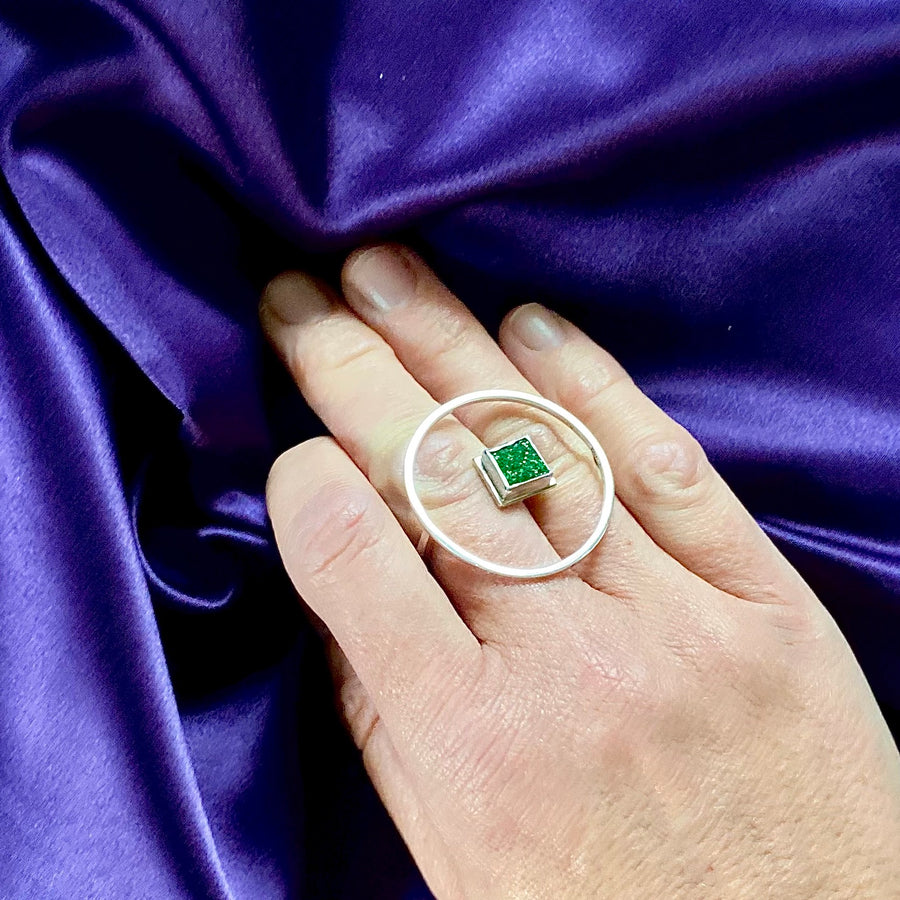 green uvarovite square cut floating ring