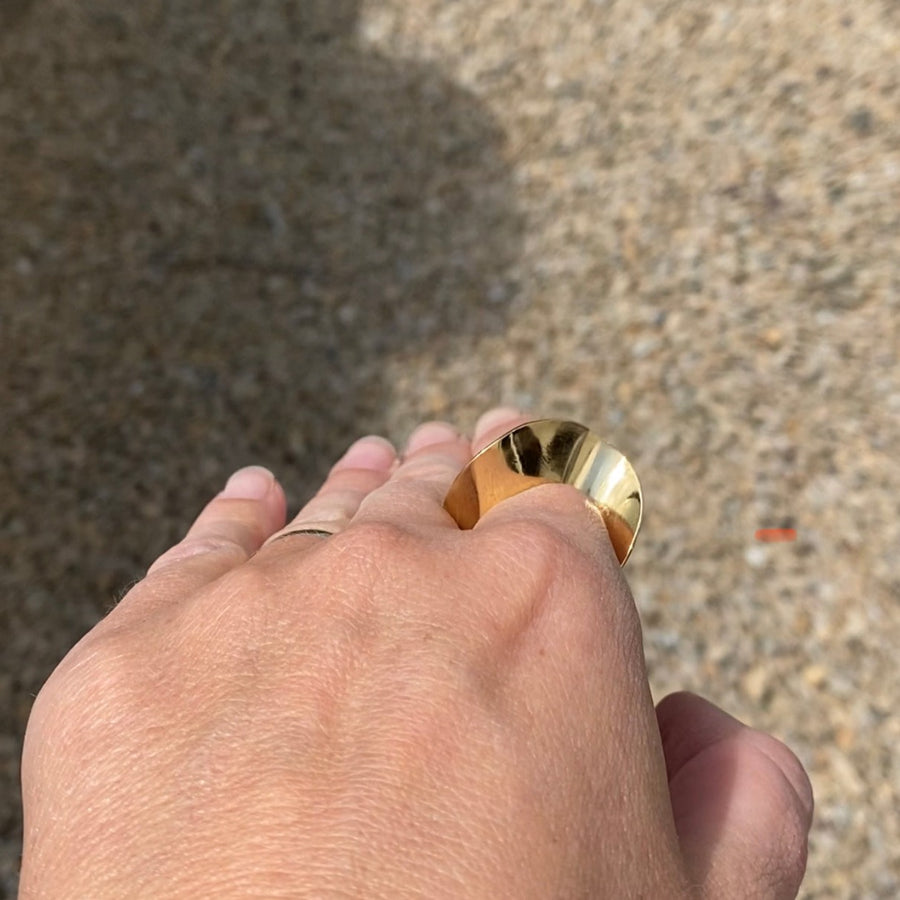 Gold wave ring